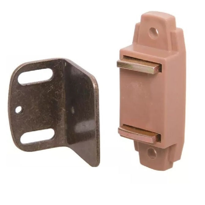 1226035 | AN-181RS --- Magnetic Screw On Catches - Catch  33.325x19.05 mm - Plastic - Tan Catch